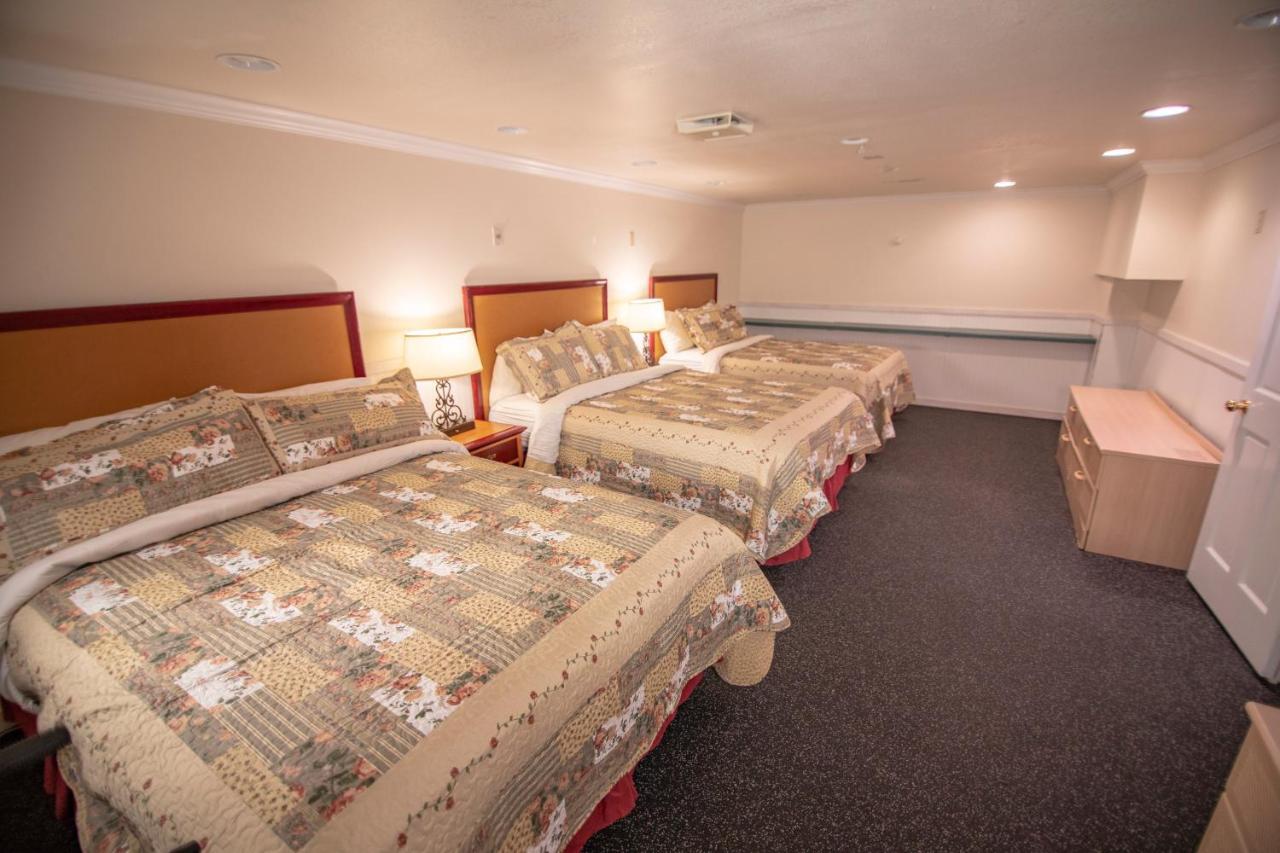 Coachlite Inn Sister Bay Eksteriør billede